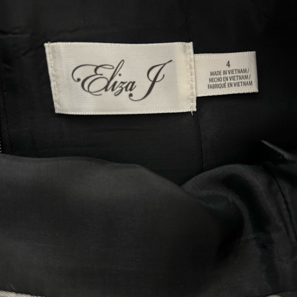 Beautiful Eliza J high-low floral skirt! - Picture 5 of 5